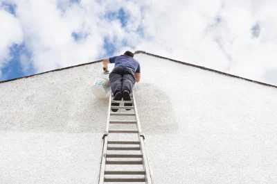 Peinture extérieure à Roaix — façades et ravalement